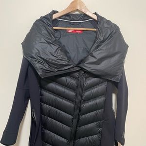 NNW Nike ladies Bomber ski Jacket, with hoodie Size Small!